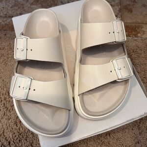 Birkenstock Cream Sandals